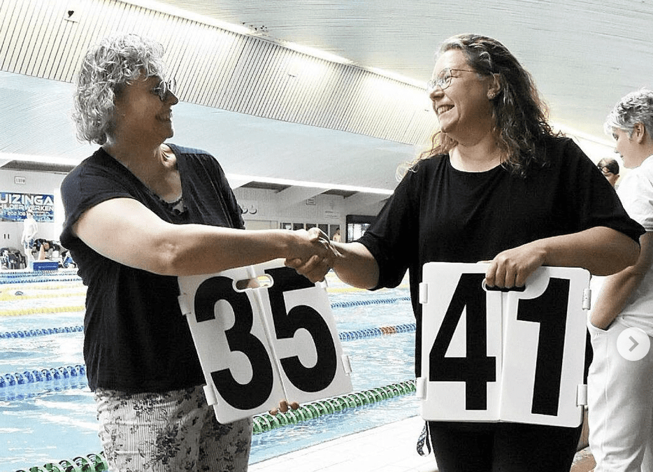 Sportarts Baukje Wiersma sponsort bordjes DZ&PC